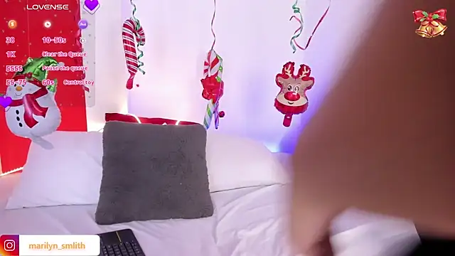 MarilynSmIith online show from December 30, 2024, 4:51 pm