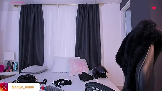 MarilynSmIith online show from September 16, 2025, 12:06 pm