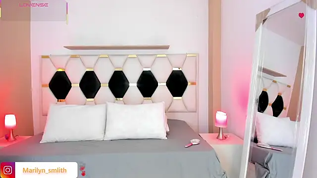 MarilynSmIith online show from March 26, 2026, 12:44 pm