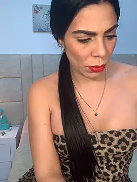 valecruz903 online show from October 14, 2025, 5:36 pm