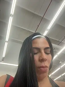 valecruz903 online show from February 12, 2026, 3:40 pm