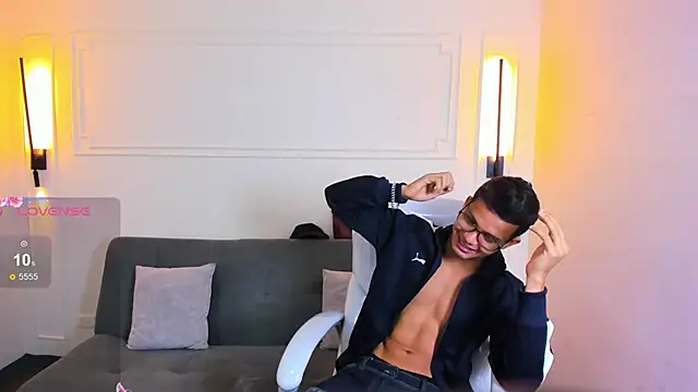 Paradise boy s online show from April 17, 2026, 2:31 pm