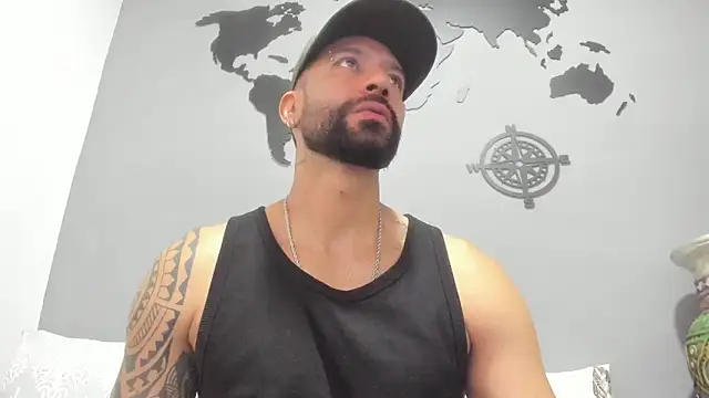 Snapshot of Yorby_Maxx1 chatting on March 21, 2025, 10:17 pm Yorby Maxx1 online show from March 21, 2025, 10:17 pm