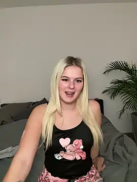 Allylove03 online show from December 20, 2024, 9:28 pm