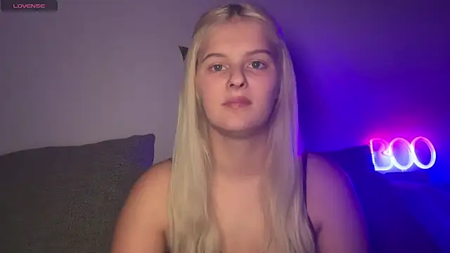 Allylove03 online show from December 16, 2025, 3:22 am