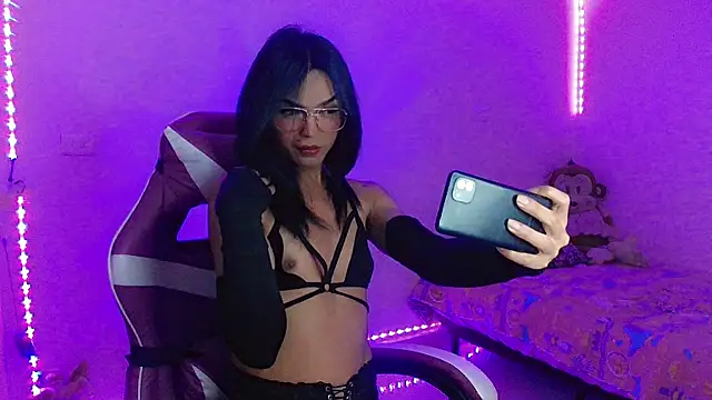 Ms-Zoehans online show from November 21, 2025, 1:48 am