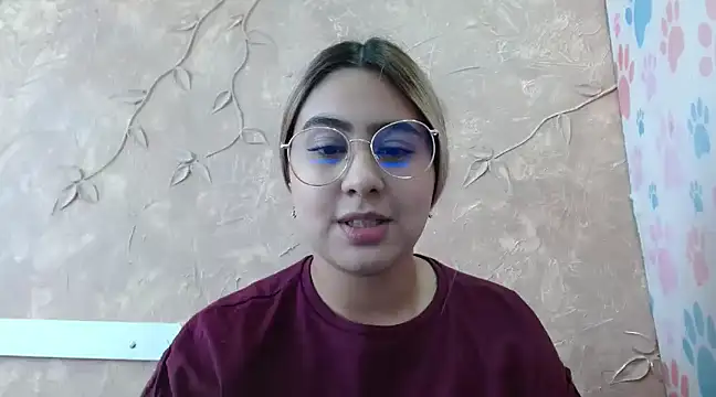 Miabonnett  online show from February 28, 2025, 3:15 pm