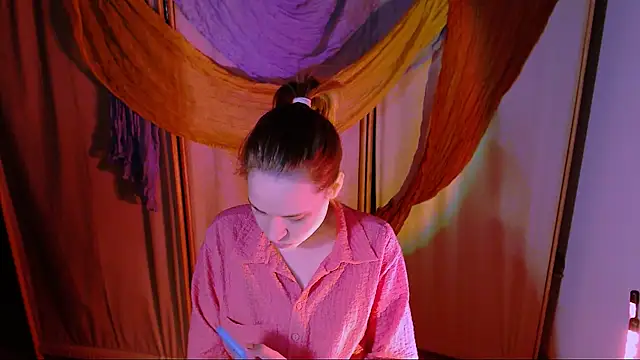 Malinax online show from November 3, 2025, 10:53 pm