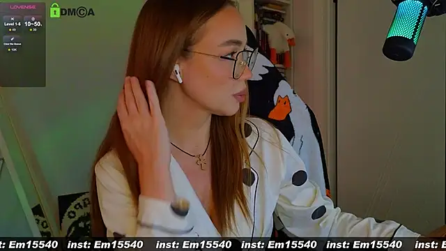 Snapshot of Emili1- chatting on January 31, 2025, 10:52 am Emili1- online show from January 31, 2025, 10:52 am