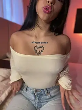 eva elifee online show from October 28, 2025, 10:23 pm