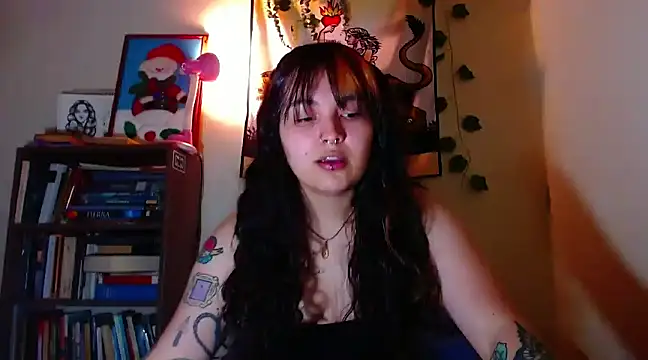 Snapshot of sweetiee_mary chatting on December 8, 2024, 10:03 pm sweetiee mary online show from December 8, 2024, 10:03 pm