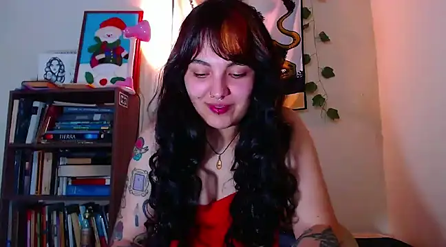 Snapshot of sweetiee_mary chatting on December 10, 2024, 6:11 am sweetiee mary online show from December 10, 2024, 6:11 am