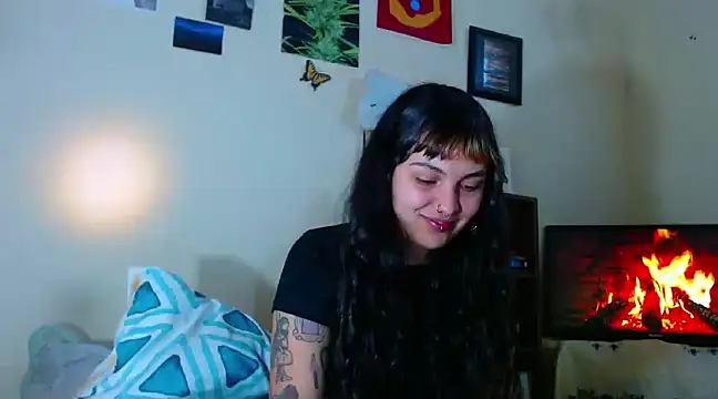 Snapshot of sweetiee_mary chatting on March 18, 2025, 5:42 pm sweetiee mary online show from March 18, 2025, 5:42 pm