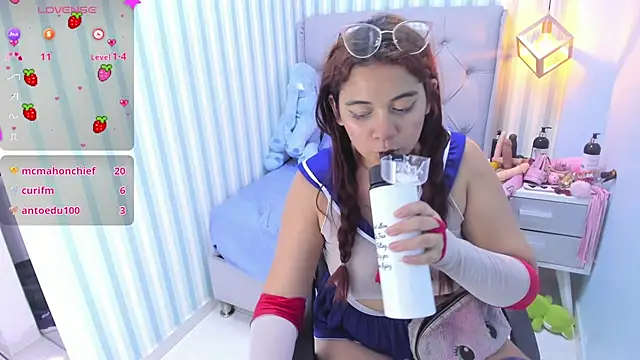 MADISON ROWAN1 online show from February 4, 2025, 6:14 am