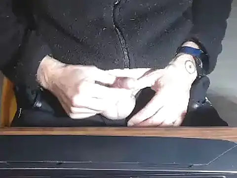 Adri gard online show from December 18, 2024, 9:08 pm