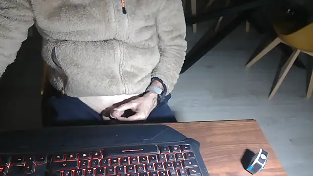 Adri gard online show from March 23, 2026, 9:41 pm