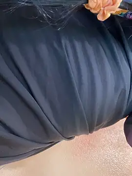 Evelyn Moon online show from November 19, 2025, 1:33 pm