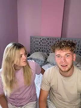 Snapshot of NickyGold_Official chatting on March 22, 2026, 11:46 am NickyGold Official online show from March 22, 2026, 11:46 am