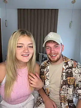 Snapshot of NickyGold_Official chatting on April 14, 2026, 2:56 pm NickyGold Official online show from April 14, 2026, 2:56 pm