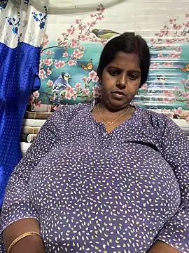 Beauty-queen online show from February 24, 2026, 1:31 pm