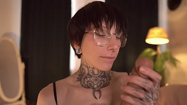 ifuckingtoy  online show from September 20, 2025, 11:44 am