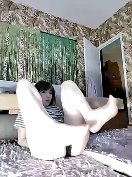 NikaXBerry online show from December 4, 2024, 2:53 am