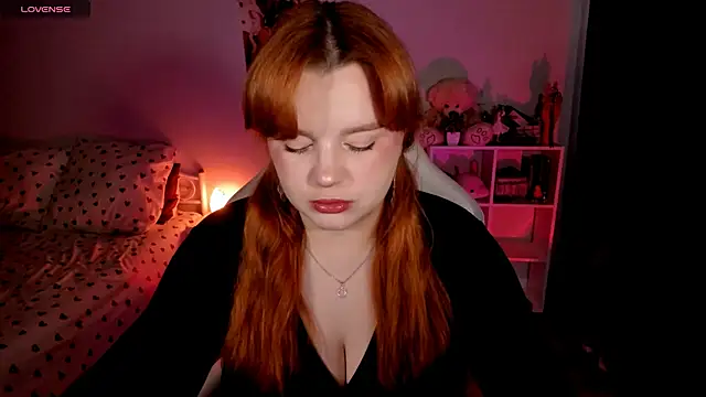  Lisa x online show from November 6, 2025, 5:41 am