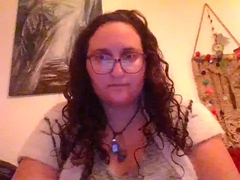 Snapshot of juicyrubies chatting on March 22, 2025, 2:36 pm juicyrubies online show from March 22, 2025, 2:36 pm