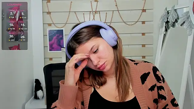 Josephine Kiss online show from January 11, 2025, 2:36 pm