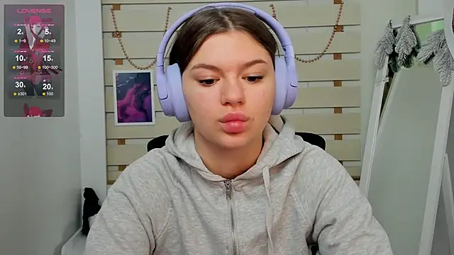 Josephine Kiss online show from January 12, 2025, 9:08 am