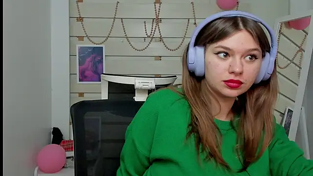 Josephine Kiss online show from February 27, 2025, 10:37 am