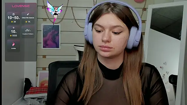 Josephine Kiss online show from March 9, 2025, 1:59 pm