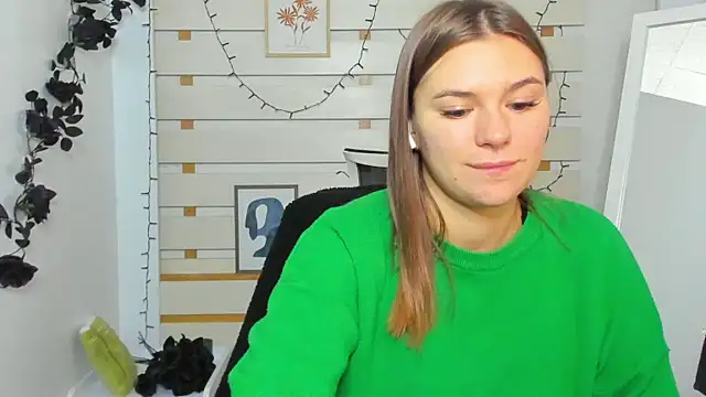 Josephine Kiss online show from November 13, 2025, 12:26 pm