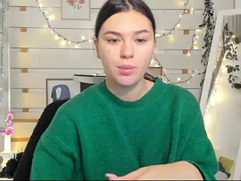 Josephine Kiss online show from December 20, 2025, 2:13 pm