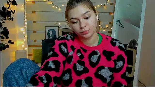 Josephine Kiss online show from February 25, 2026, 1:54 pm