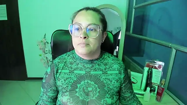 SaraThomso online show from September 10, 2025, 3:17 am