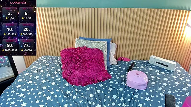  anavictoria  online show from March 1, 2025, 6:43 pm