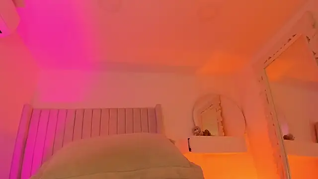 Snapshot of Shelynna_azzul chatting on February 28, 2026, 8:43 pm Shelynna azzul online show from February 28, 2026, 8:43 pm