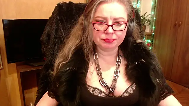 Miss Tress online show from February 14, 2025, 6:19 pm