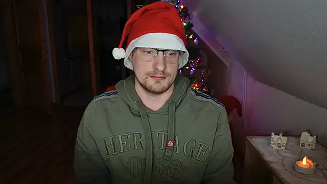 Snapshot of Relsxboy chatting on December 19, 2024, 5:08 pm Relsxboy online show from December 19, 2024, 5:08 pm