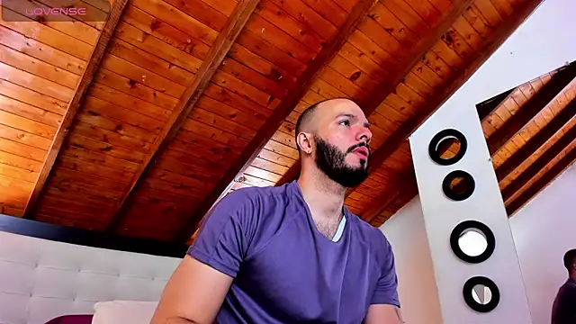 Tom Bailey online show from December 5, 2025, 12:47 pm