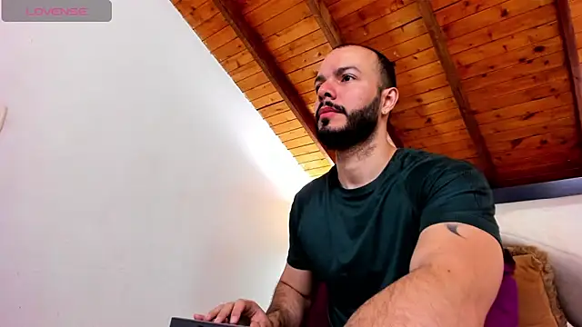 Tom Bailey online show from February 9, 2026, 12:42 pm