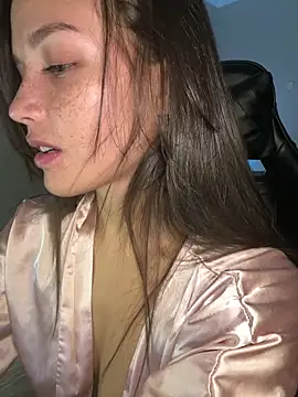 MisFrekcles  online show from October 14, 2025, 9:21 am