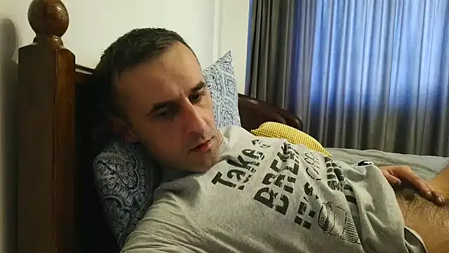 Snapshot of stevenpit chatting on January 1, 2025, 11:49 am stevenpit online show from January 1, 2025, 11:49 am