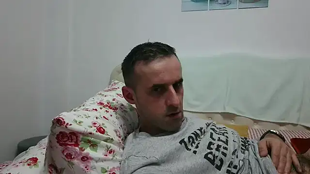 Snapshot of stevenpit chatting on January 1, 2025, 9:20 pm stevenpit online show from January 1, 2025, 9:20 pm