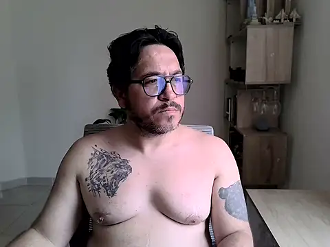 OsoMaduro12 online show from January 16, 2026, 3:49 pm