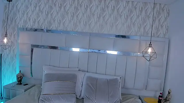 1m dalhia online show from November 5, 2025, 8:20 pm