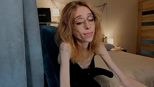 amber quell here online show from September 19, 2025, 2:29 pm