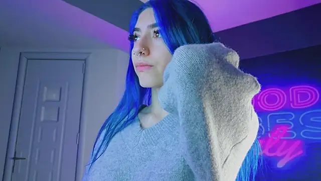 AriaVoss online show from December 8, 2024, 8:36 pm