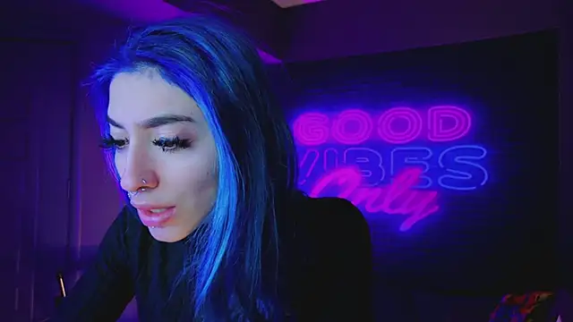 AriaVoss online show from January 18, 2025, 8:30 pm